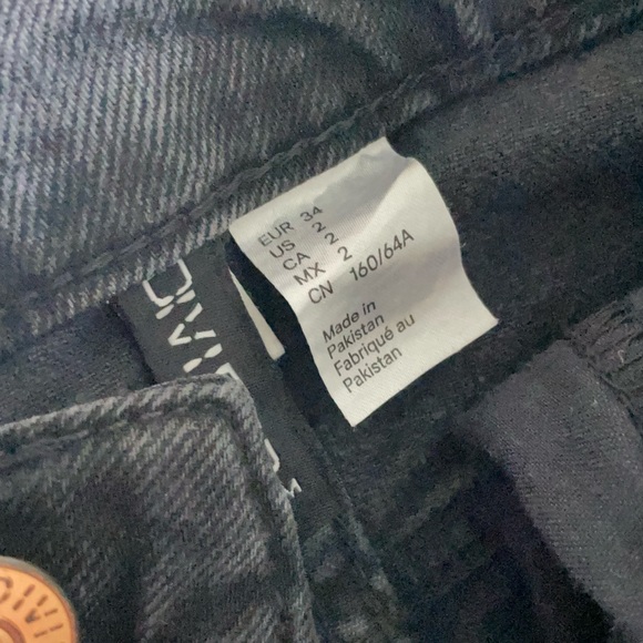 🖤 H&M Black Jean Skirt (Size 2) - Picture 8 of 11